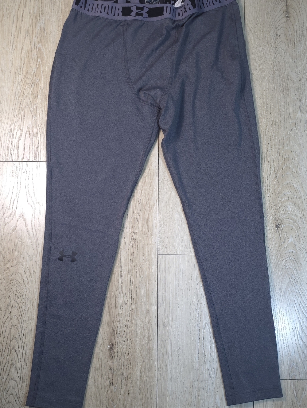 Under Armour Charcoal Gray Compression Leggings
